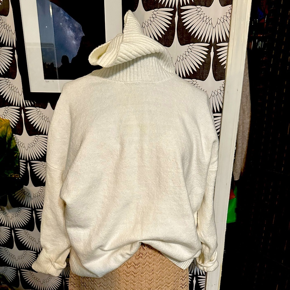 J. Jill white cozy turtleneck (XL) oversized sweater.
